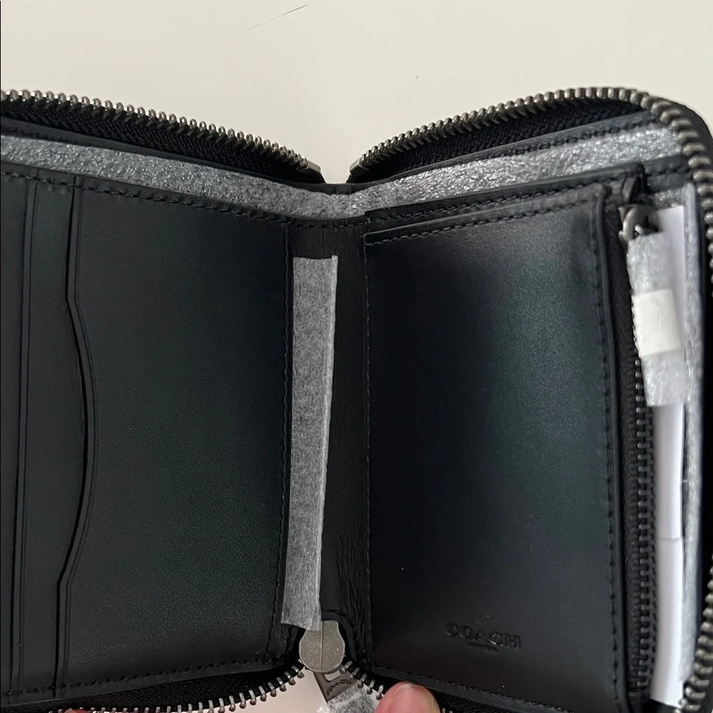 Coach Navy Dalmatian Zip Wallet - Picture 3 of 3